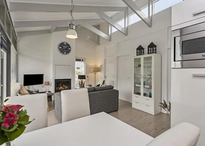 Tatil Evi Toekomst 24 - - De Zeebries Not Intended For Company Or Work-related *